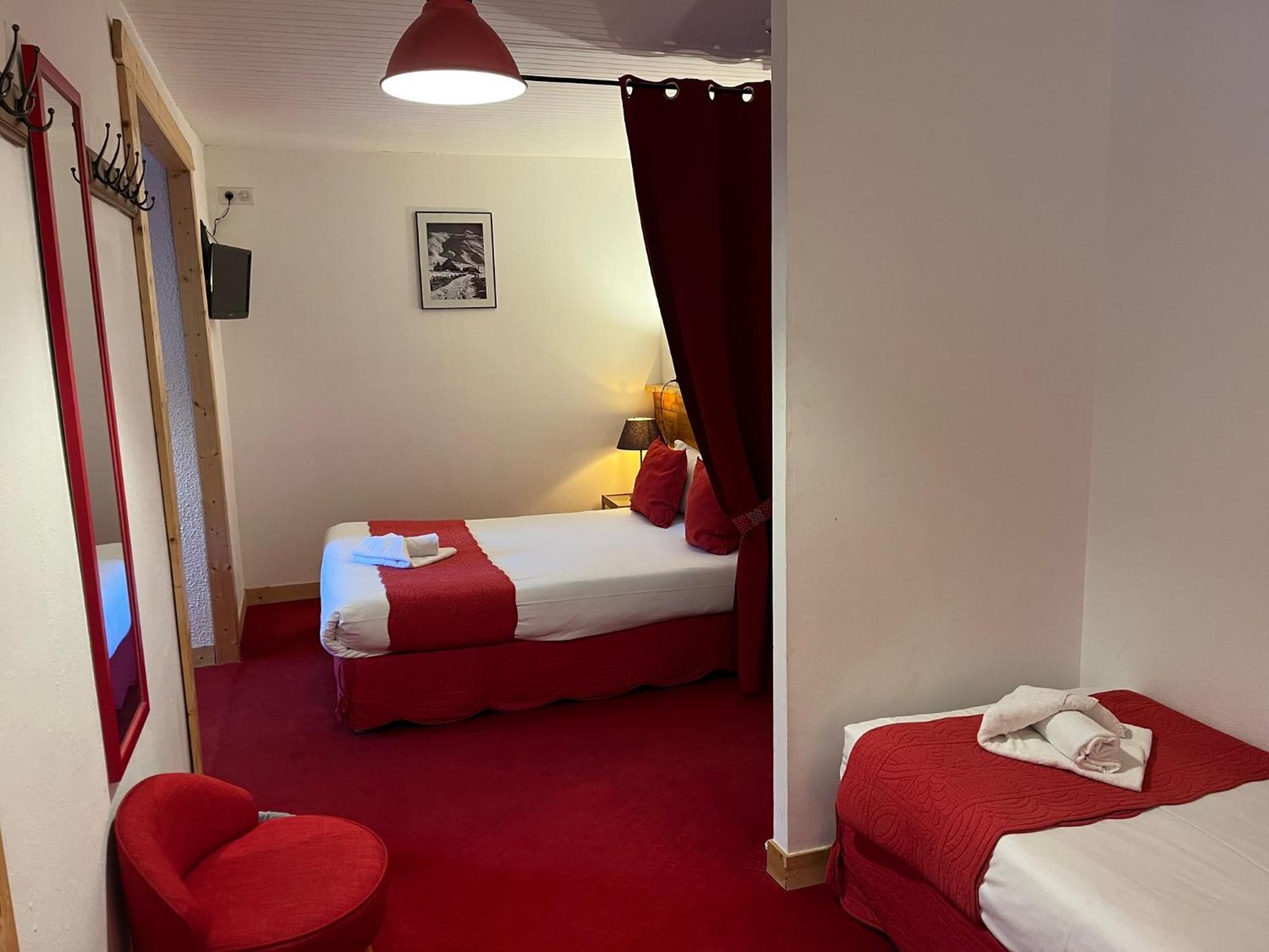 Hotel Valentin Pied Des Pistes Les Deux Alpes Bagian luar foto
